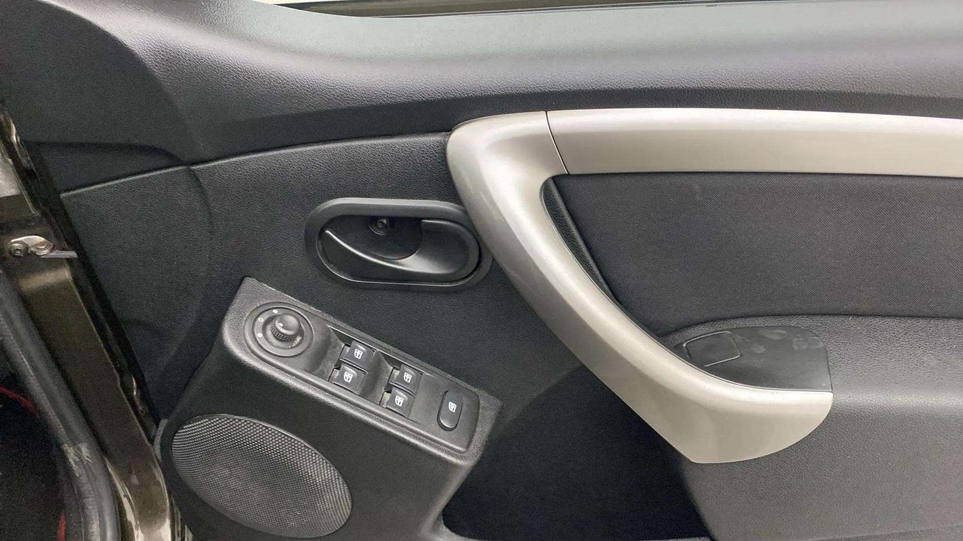 2019 Renault Duster 85 PS RXS MT DIESEL, Diesel, Manual, 56,133 km, Driver Side Door Panels Control