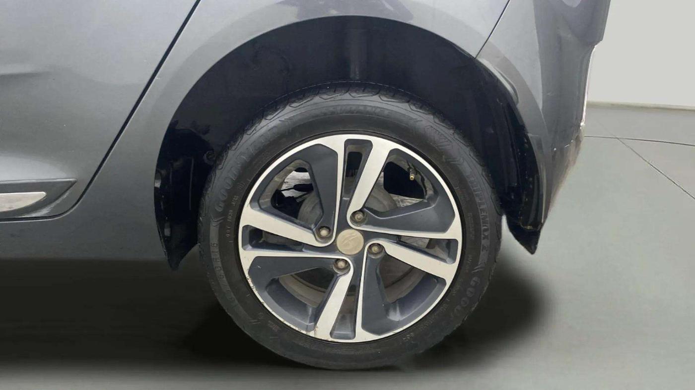 2022 Tata ALTROZ XZ DIESEL, Diesel, Manual, 67,563 km, Left Rear Wheel