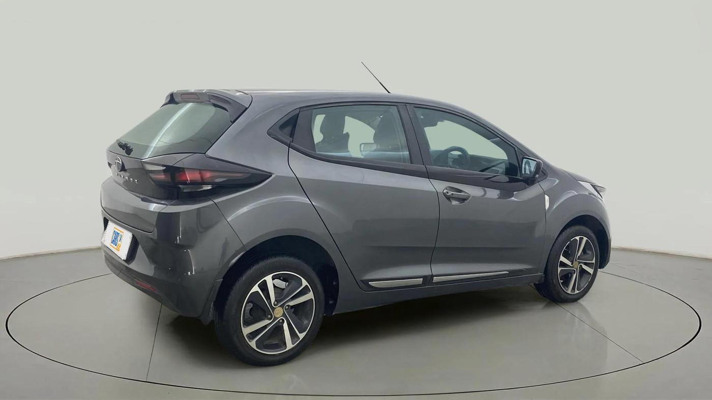 2022 Tata ALTROZ XZ DIESEL, Diesel, Manual, 67,563 km, Right Back Diagonal