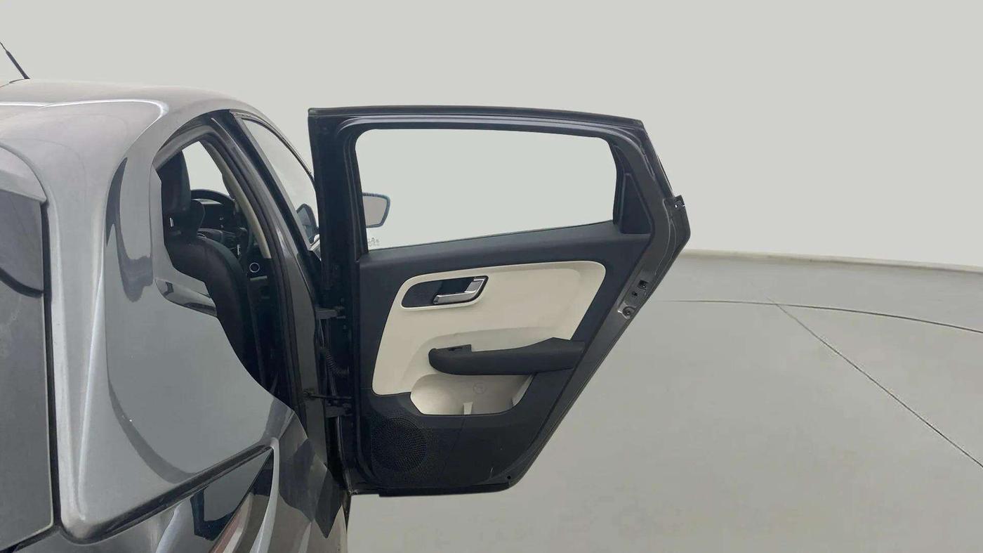 2022 Tata ALTROZ XZ DIESEL, Diesel, Manual, 67,563 km, RHS Rear Door