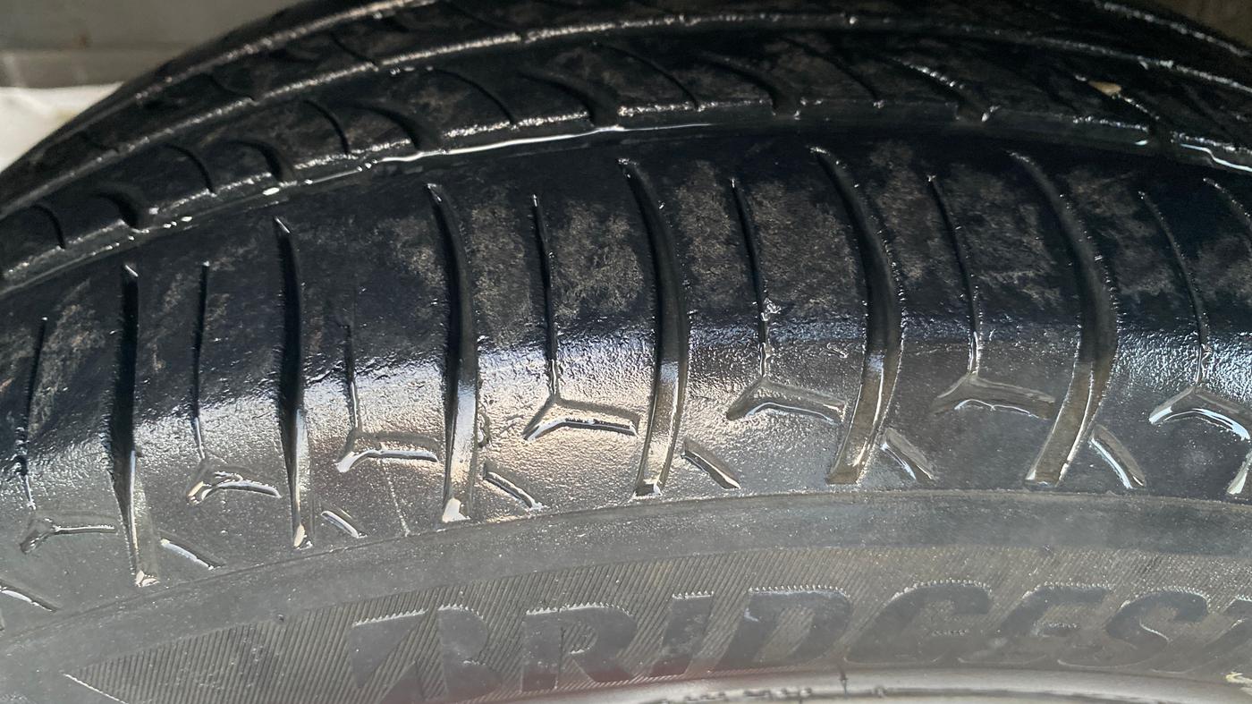 2018 Honda Amaze 1.2L I-VTEC VX, Petrol, Manual, 1,00,373 km, Left Front Tyre Tread