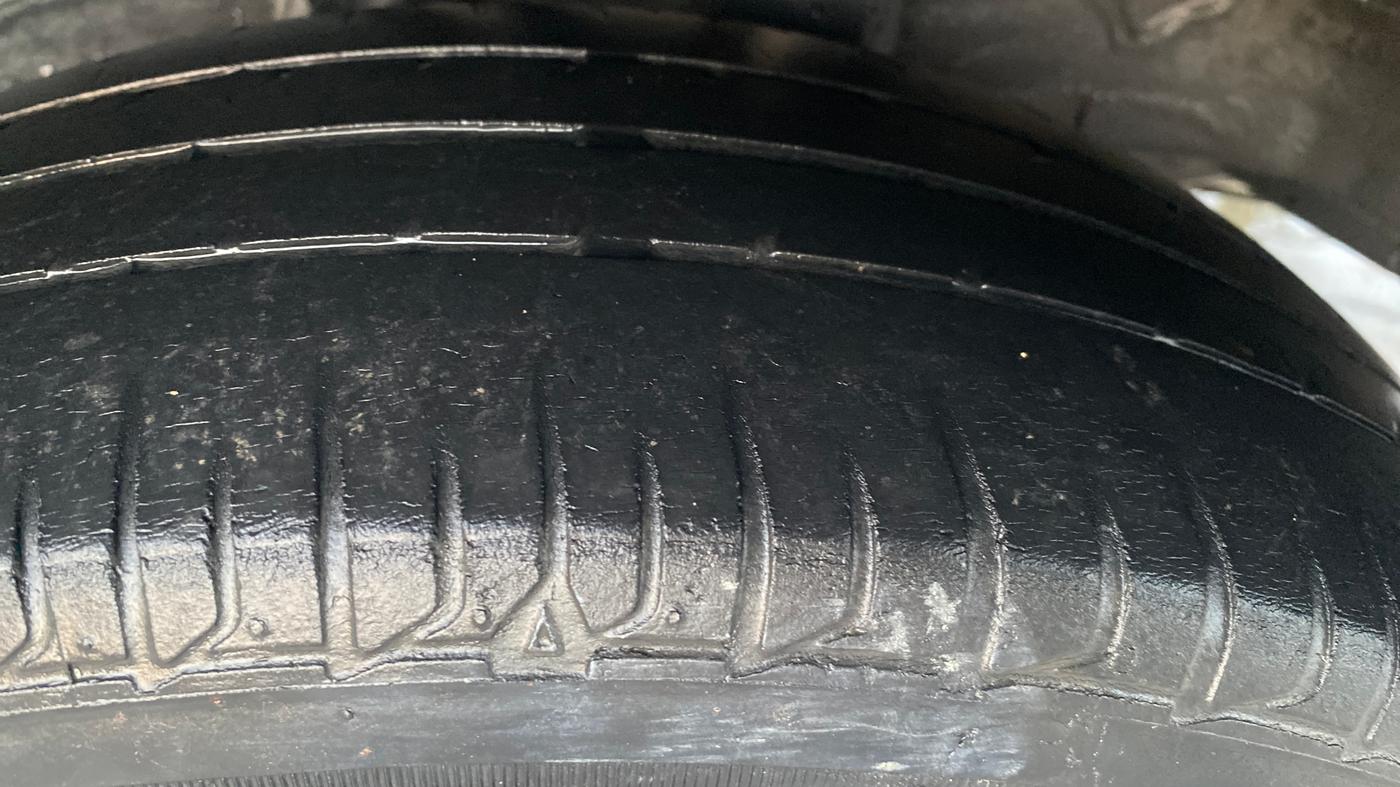 2018 Honda Amaze 1.2L I-VTEC VX, Petrol, Manual, 1,00,373 km, Left Rear Tyre Tread