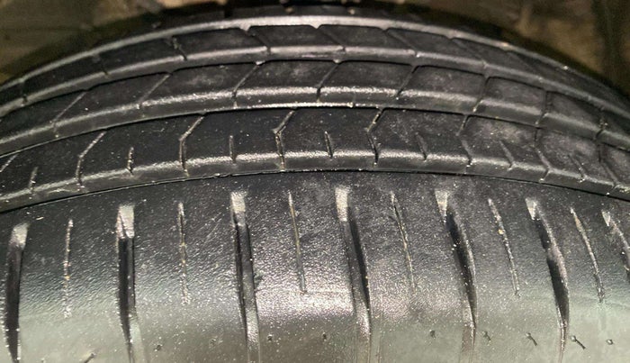 2022 Maruti Baleno ALPHA 1.2 AGS, Petrol, Automatic, 4,397 km, Left Front Tyre Tread