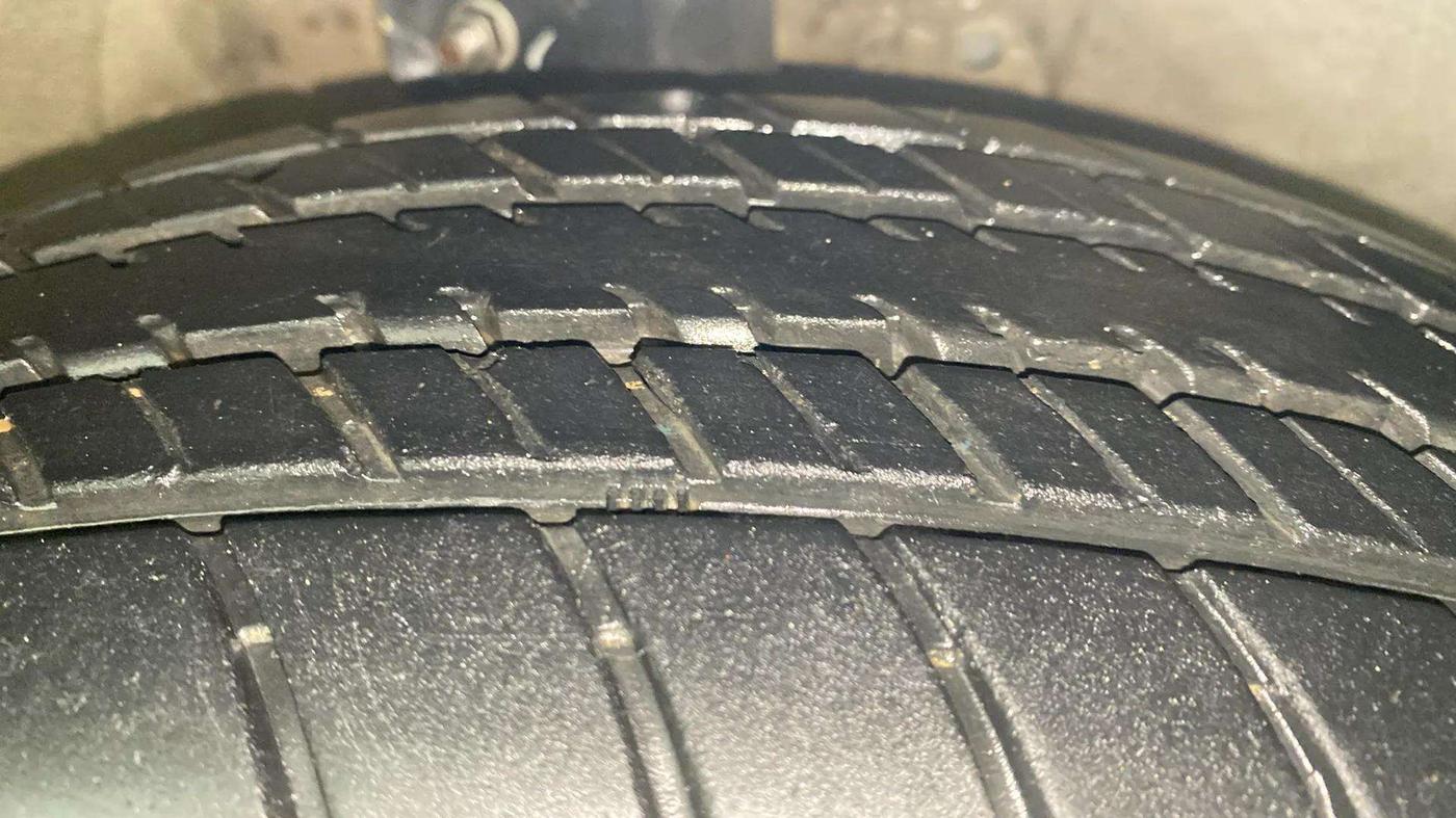 2017 Maruti Celerio VXI AMT, Petrol, Automatic, 71,266 km, Right Front Tyre Tread
