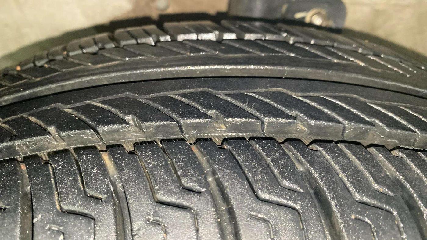2017 Maruti Celerio VXI AMT, Petrol, Automatic, 71,266 km, Left Front Tyre Tread