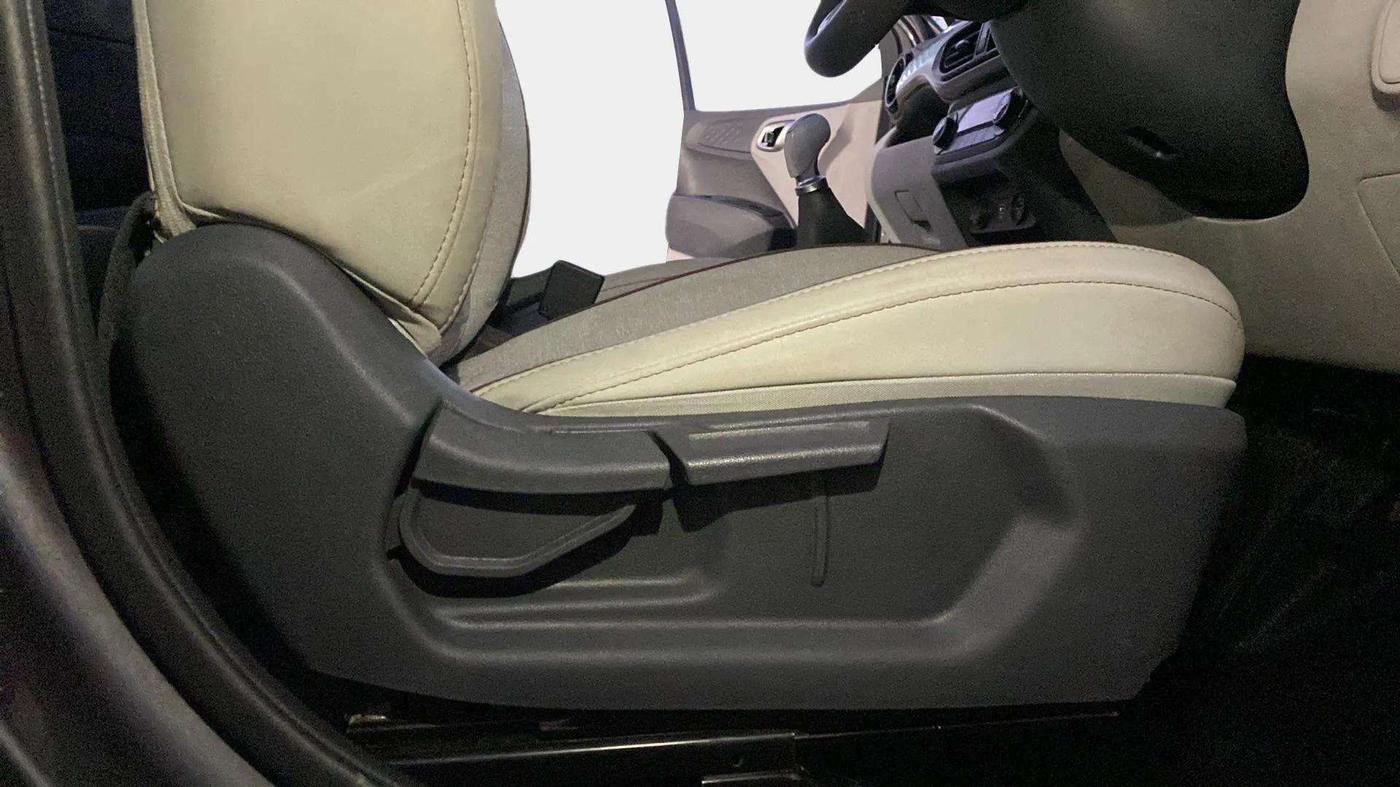 2022 Hyundai AURA SX 1.2 (O), Petrol, Manual, 38,433 km, Driver Side Adjustment Panel