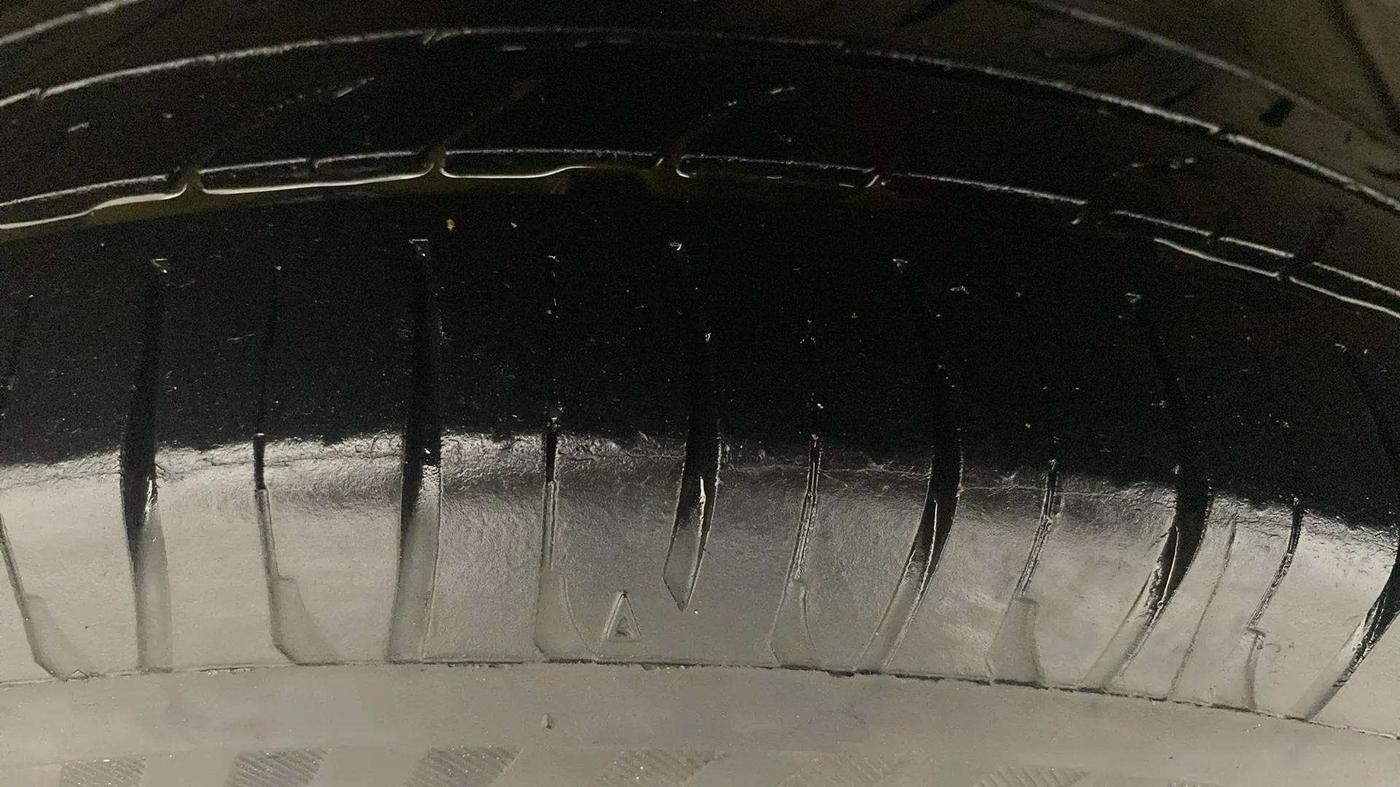 2018 Maruti Celerio VXI (O) CNG, CNG, Manual, 91,455 km, Right Rear Tyre Tread