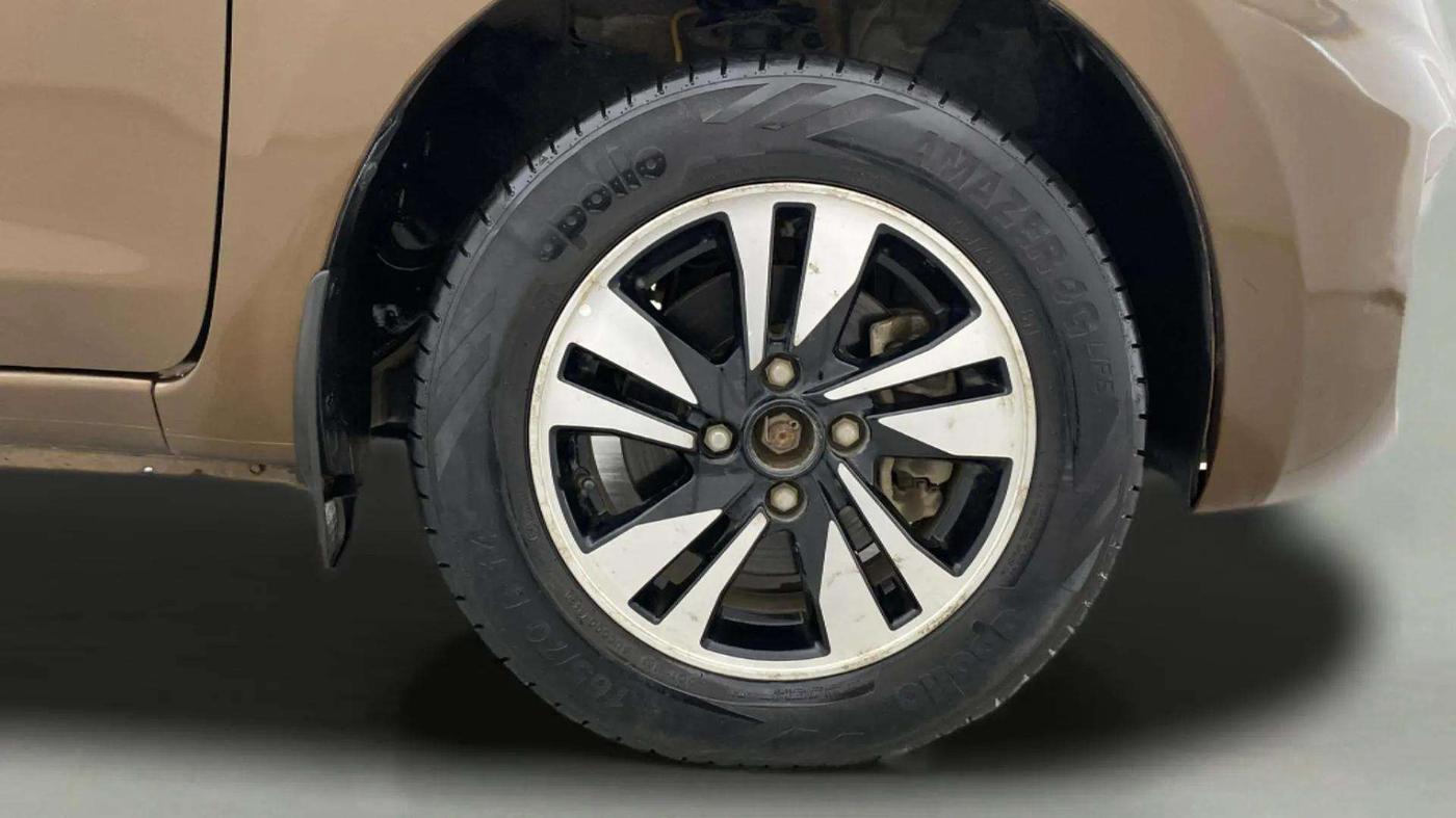 2018 Datsun Go Plus T (O), Petrol, Manual, 65,052 km, Right Front Wheel