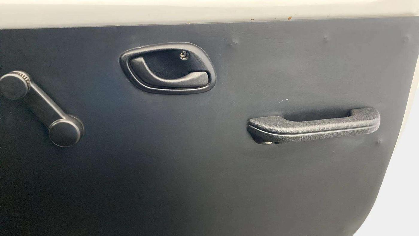 2021 Maruti Eeco 7 STR, Petrol, Manual, 17,924 km, Driver Side Door Panels Control