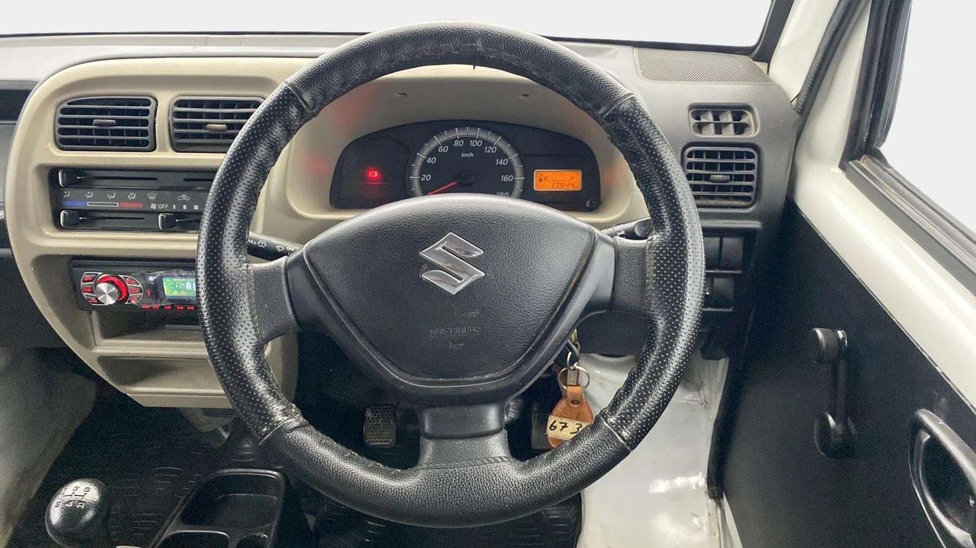 2021 Maruti Eeco 7 STR, Petrol, Manual, 17,924 km, Steering Wheel Close Up