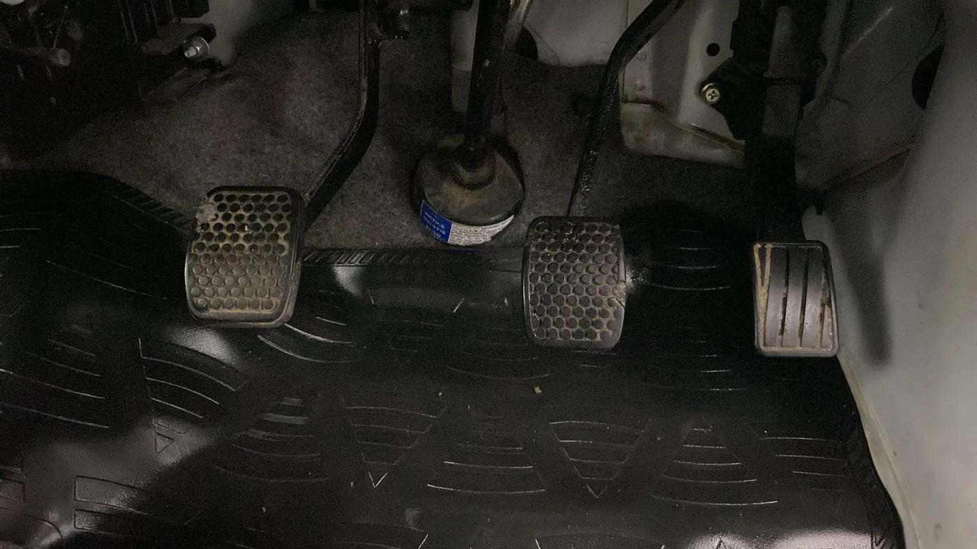 2021 Maruti Eeco 7 STR, Petrol, Manual, 17,924 km, Pedals