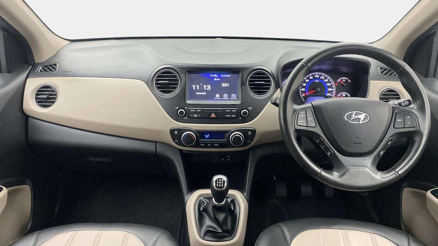 2017 Hyundai Grand i10 ASTA 1.2 KAPPA VTVT, Petrol, Manual, 29,278 km, Dashboard