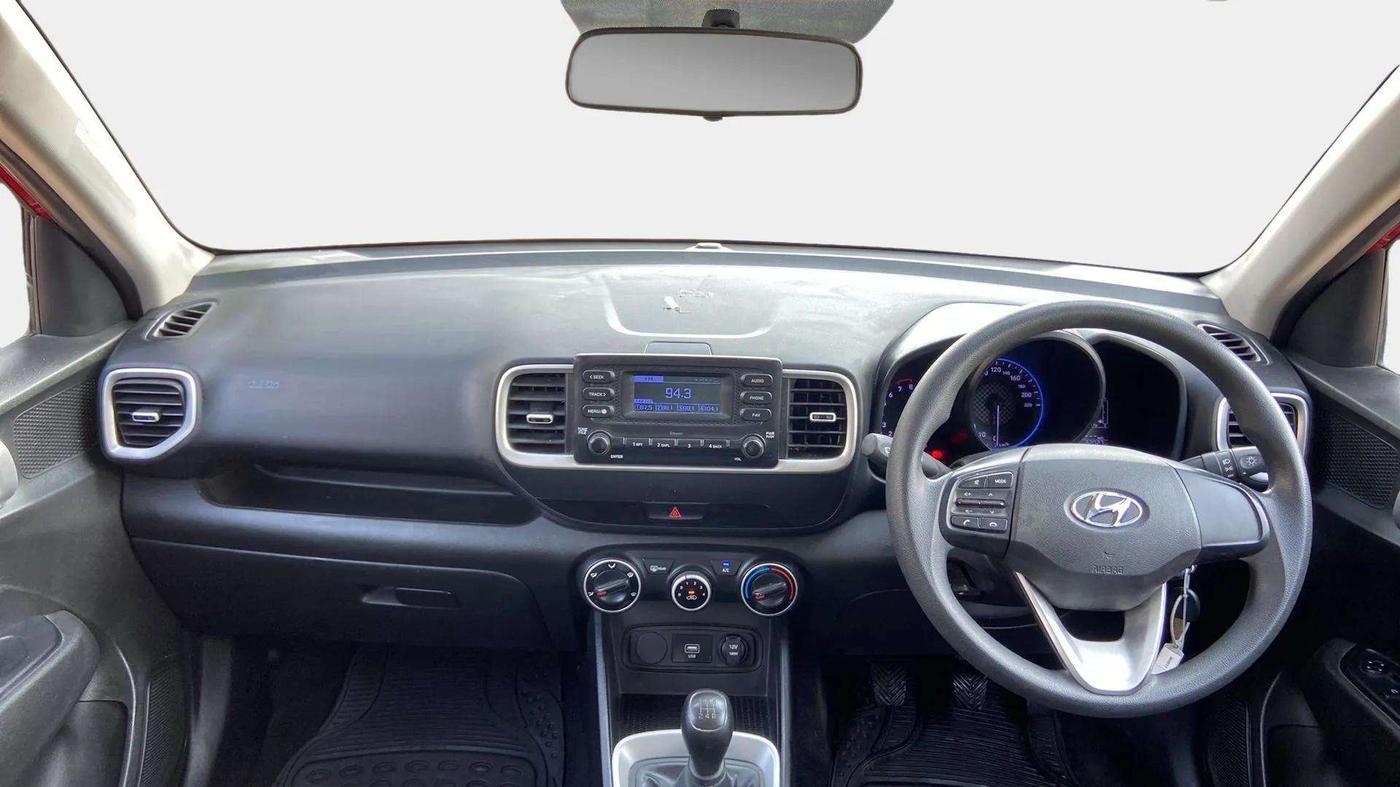 2019 Hyundai VENUE S 1.2, Petrol, Manual, 31,994 km, Dashboard