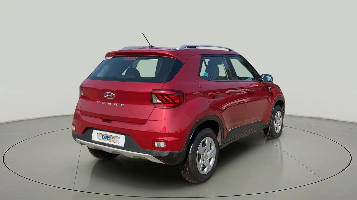 2019 Hyundai VENUE S 1.2, Petrol, Manual, 31,994 km, Right Back Diagonal