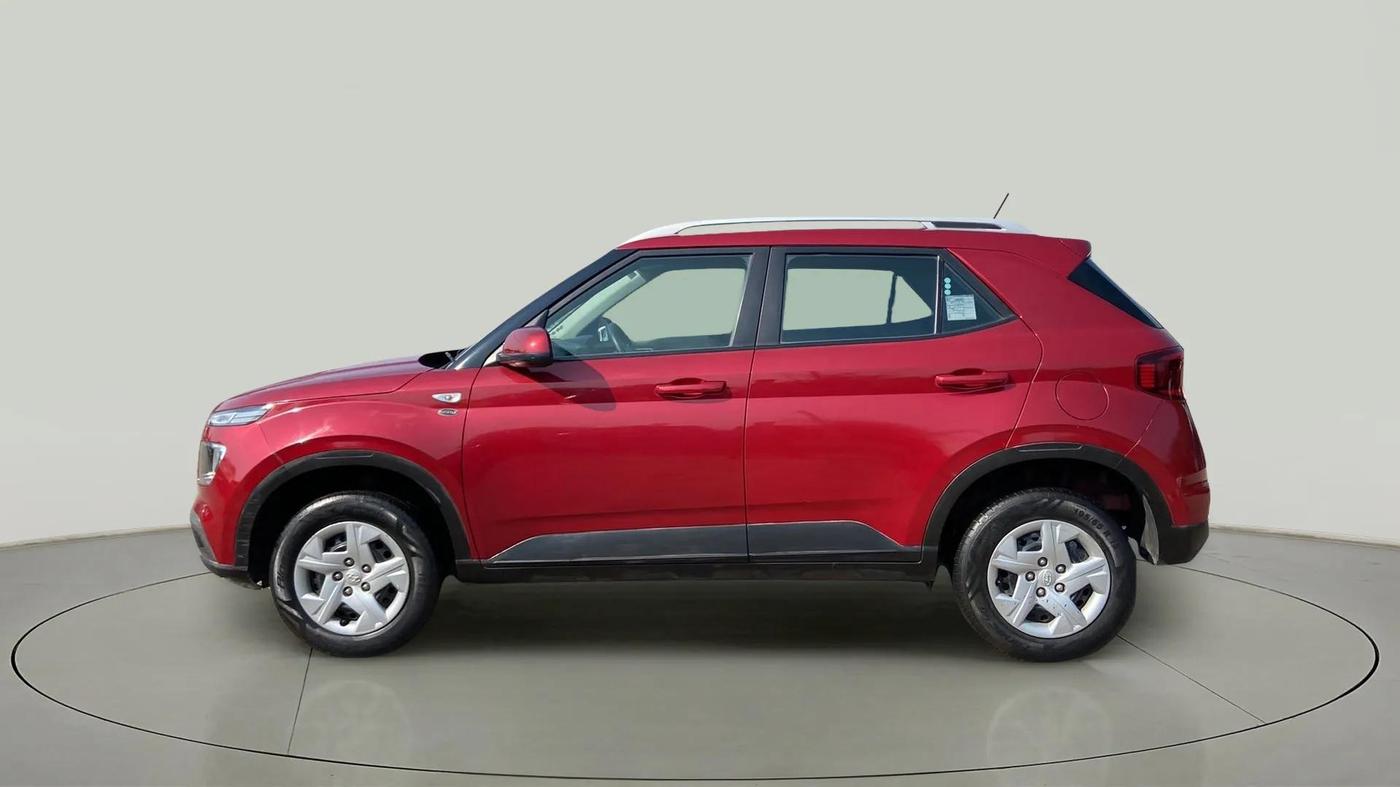 2019 Hyundai VENUE S 1.2, Petrol, Manual, 31,994 km, Left Side