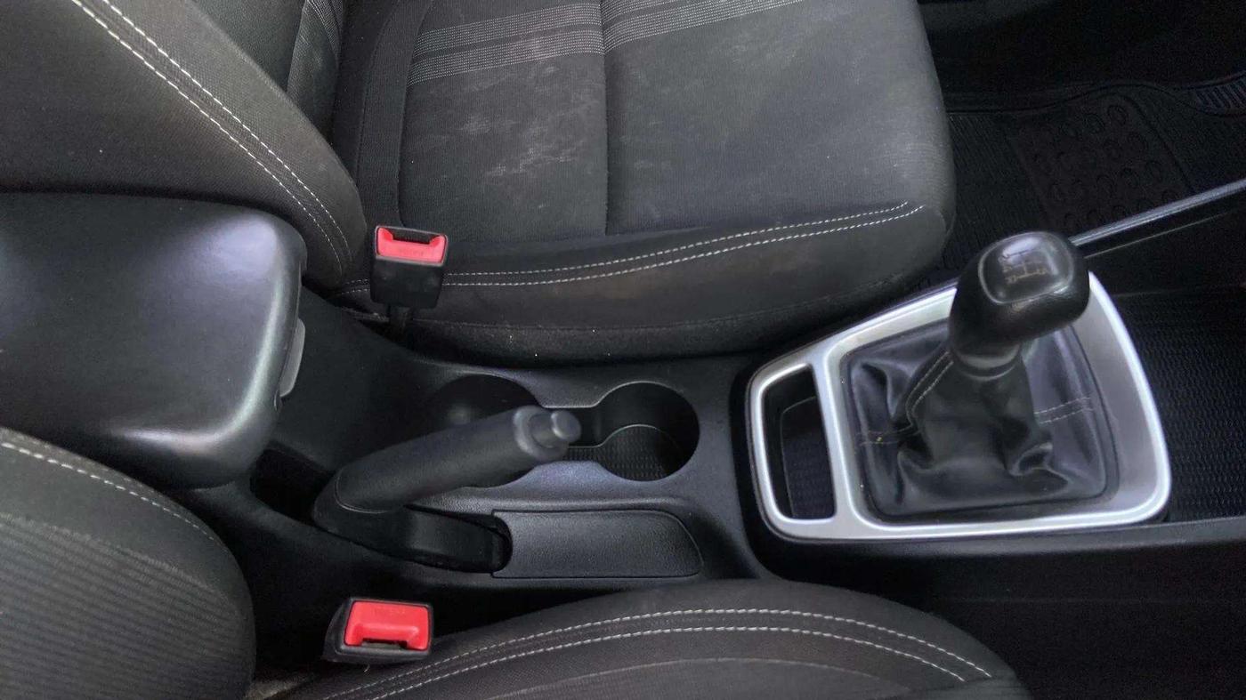 2019 Hyundai VENUE S 1.2, Petrol, Manual, 31,994 km, Gear Lever