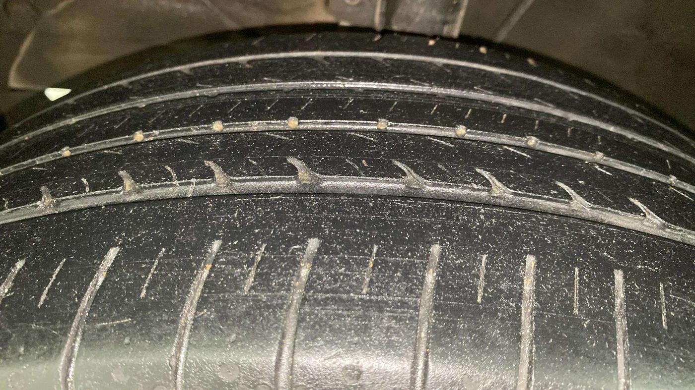 2017 Maruti Baleno ALPHA DIESEL 1.3, Diesel, Manual, 57,653 km, Left Front Tyre Tread