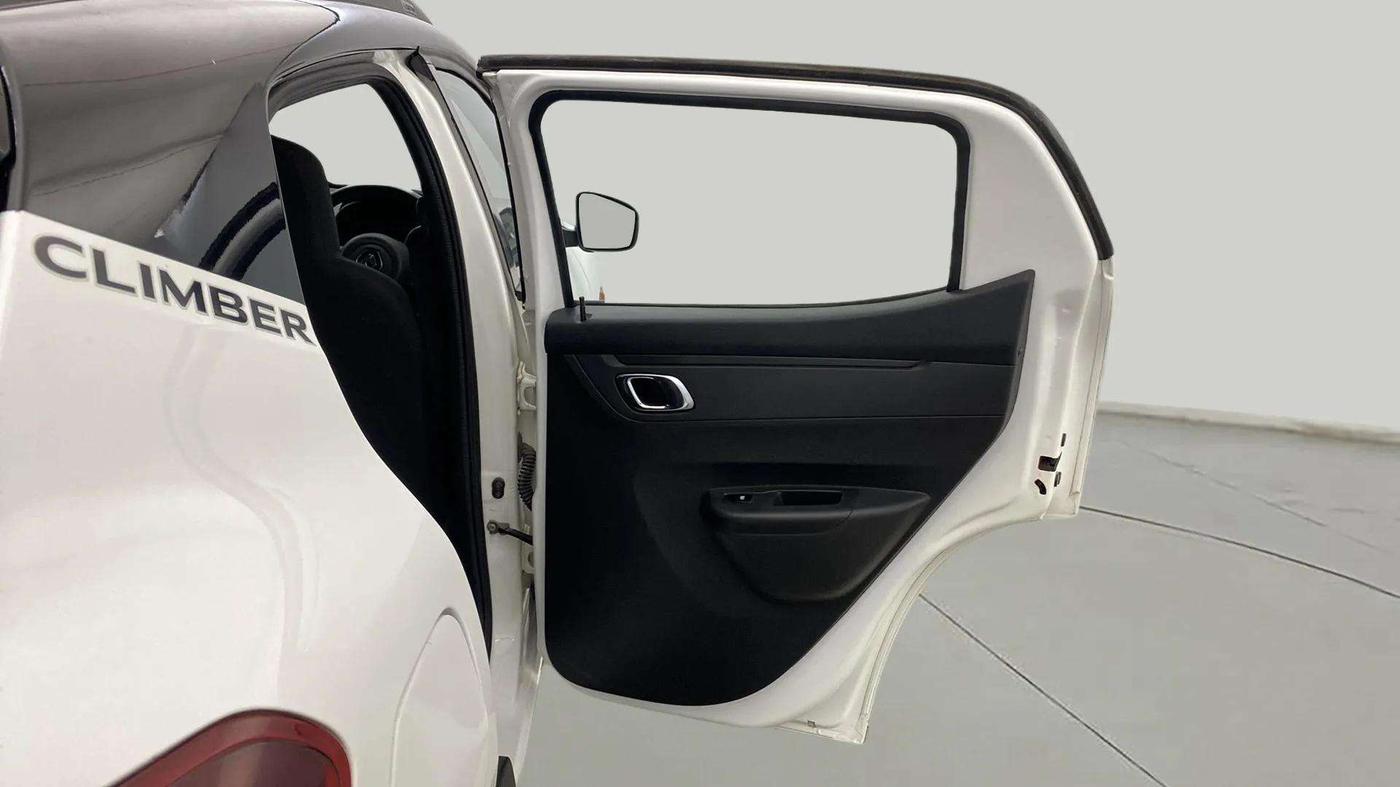 2021 Renault Kwid CLIMBER 1.0 (O) DUAL TONE, Petrol, Manual, 11,026 km, RHS Rear Door