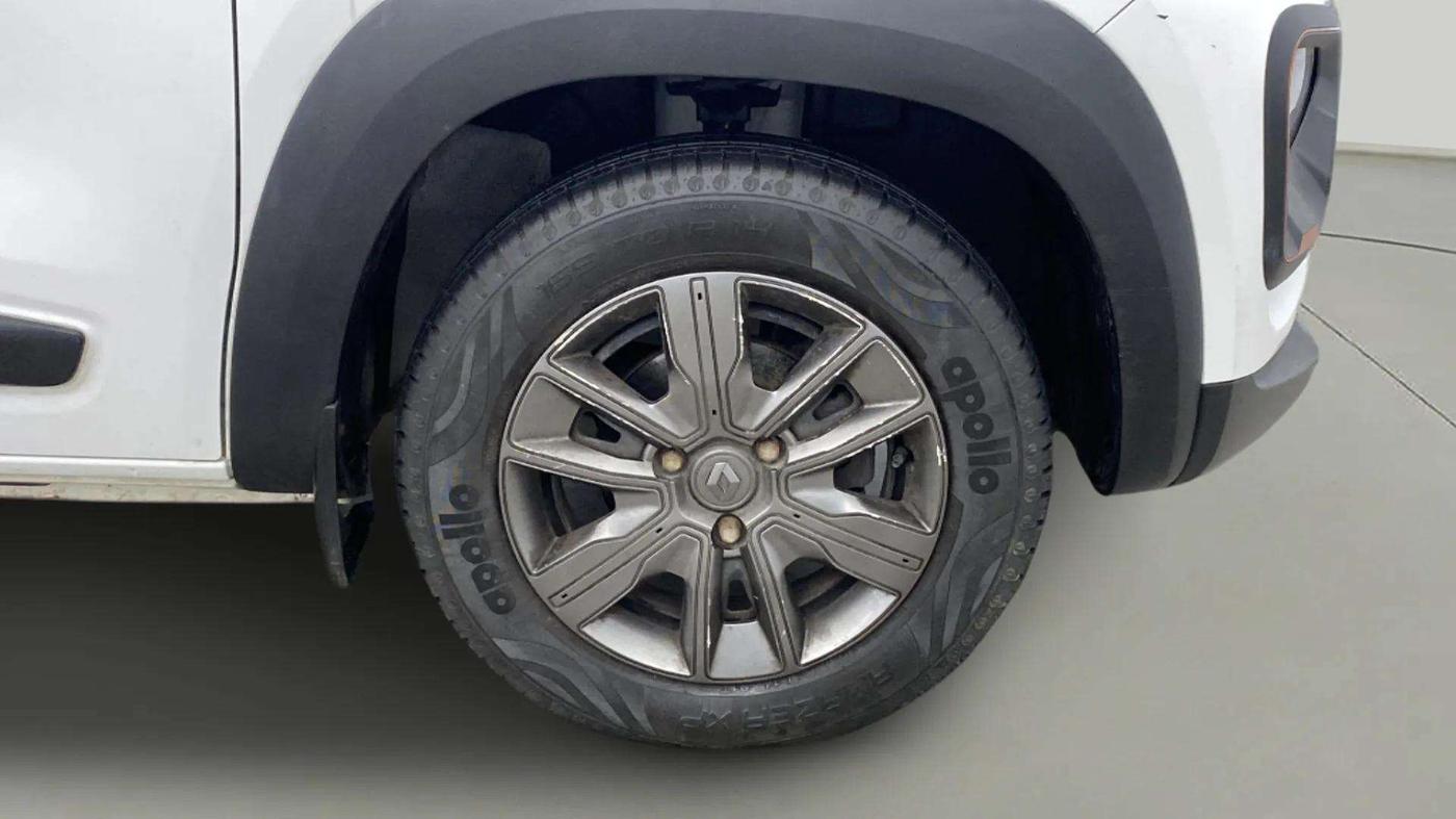 2021 Renault Kwid CLIMBER 1.0 (O) DUAL TONE, Petrol, Manual, 11,026 km, Right Front Wheel