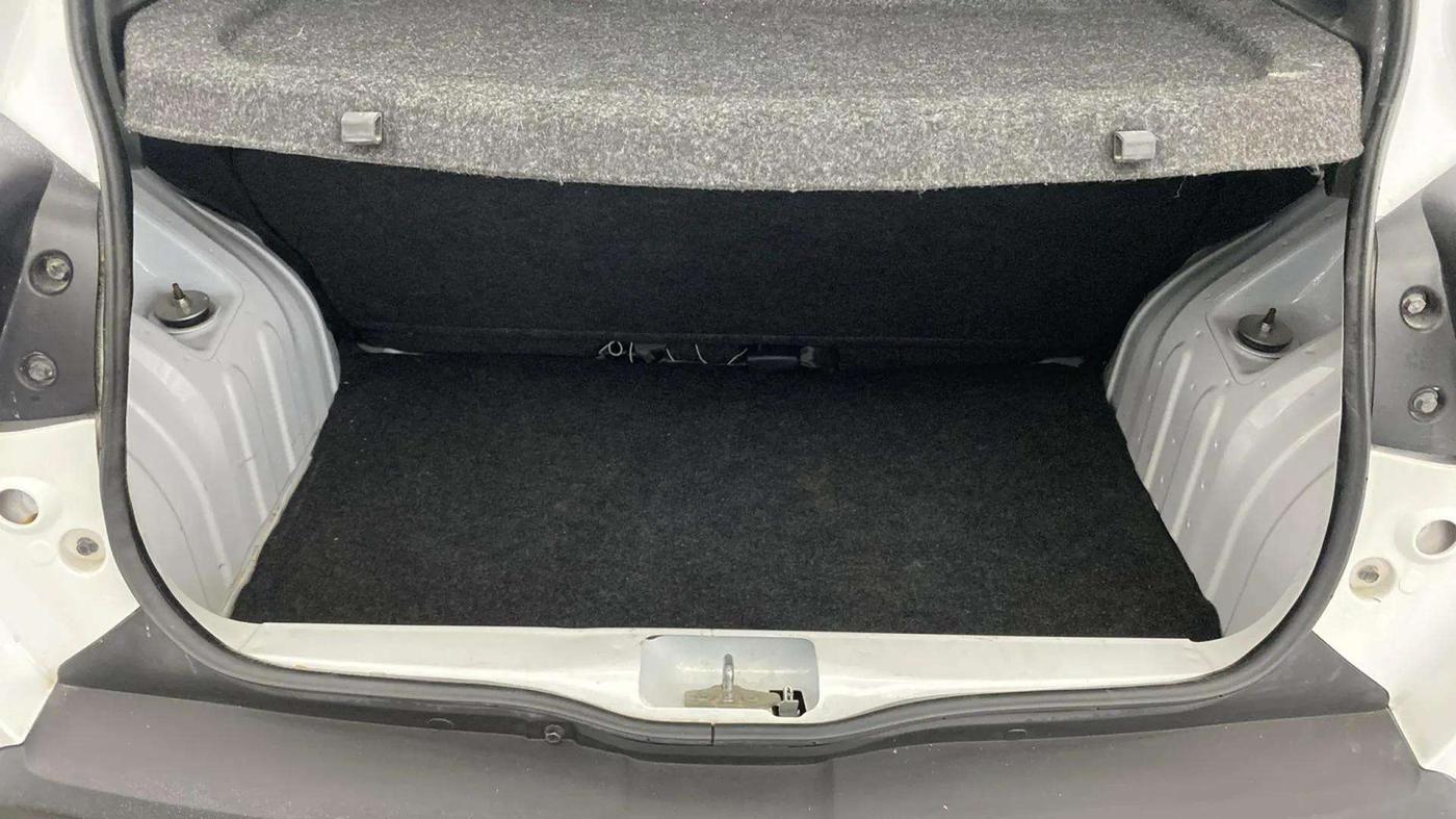 2021 Renault Kwid CLIMBER 1.0 (O) DUAL TONE, Petrol, Manual, 11,026 km, Boot Inside