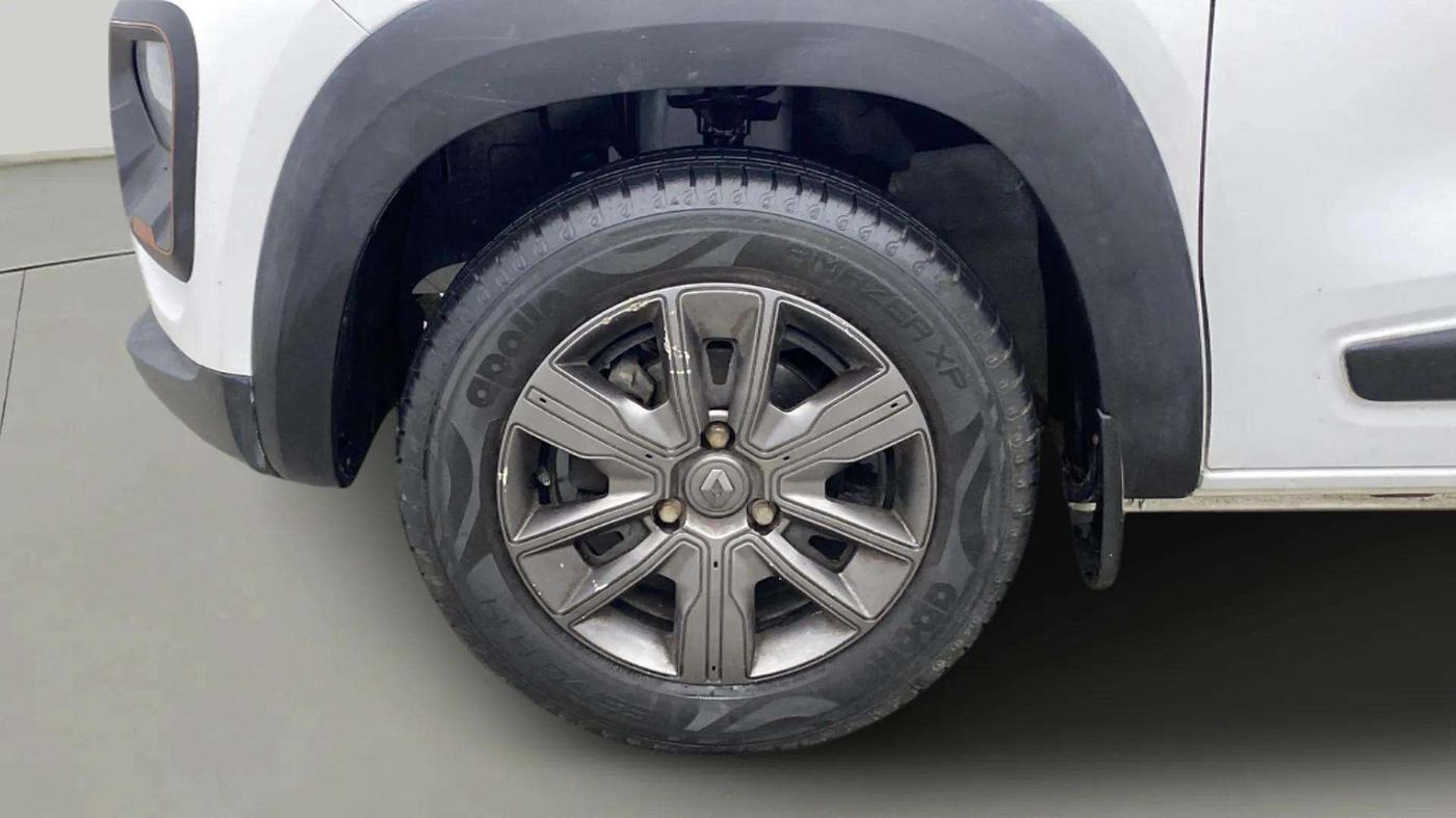 2021 Renault Kwid CLIMBER 1.0 (O) DUAL TONE, Petrol, Manual, 11,026 km, Left Front Wheel
