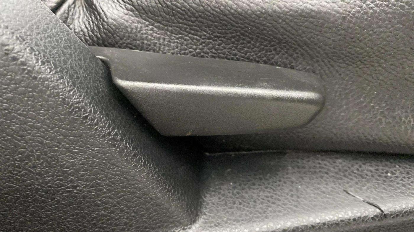 2018 Renault Duster RXS PETROL, Petrol, Manual, 46,760 km, Driver Side Adjustment Panel