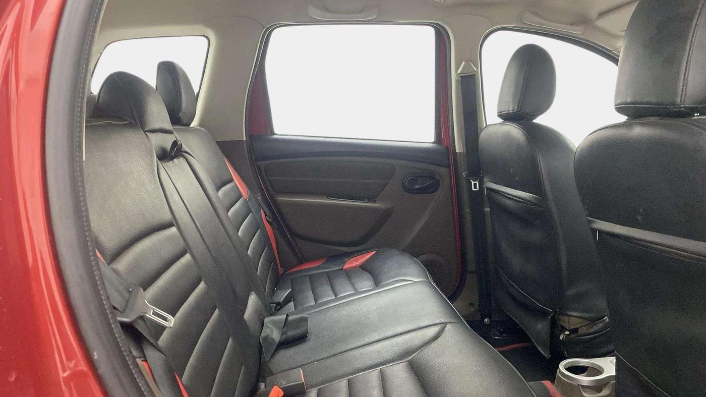 2018 Renault Duster RXS PETROL, Petrol, Manual, 46,760 km, Right Side Rear Door Cabin