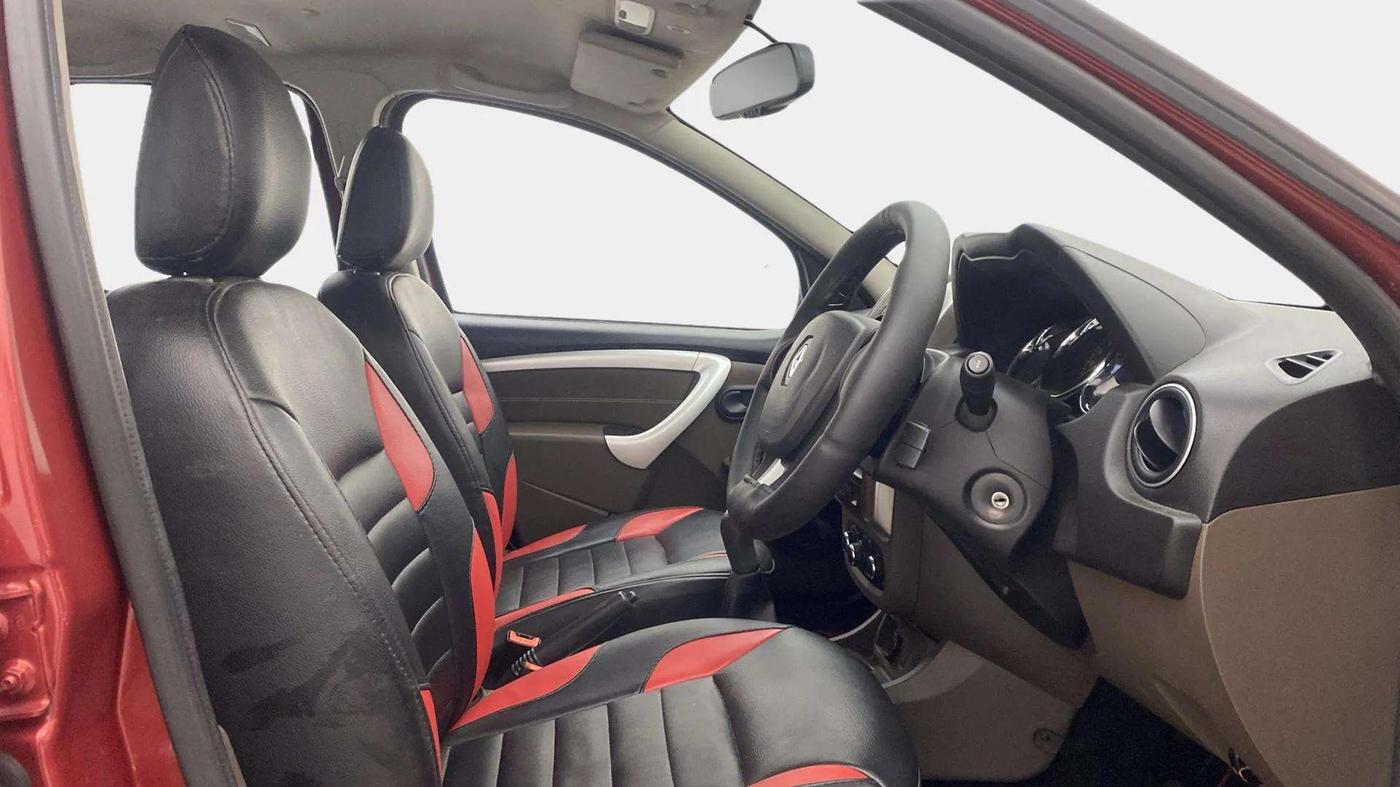 2018 Renault Duster RXS PETROL, Petrol, Manual, 46,760 km, Right Side Front Door Cabin