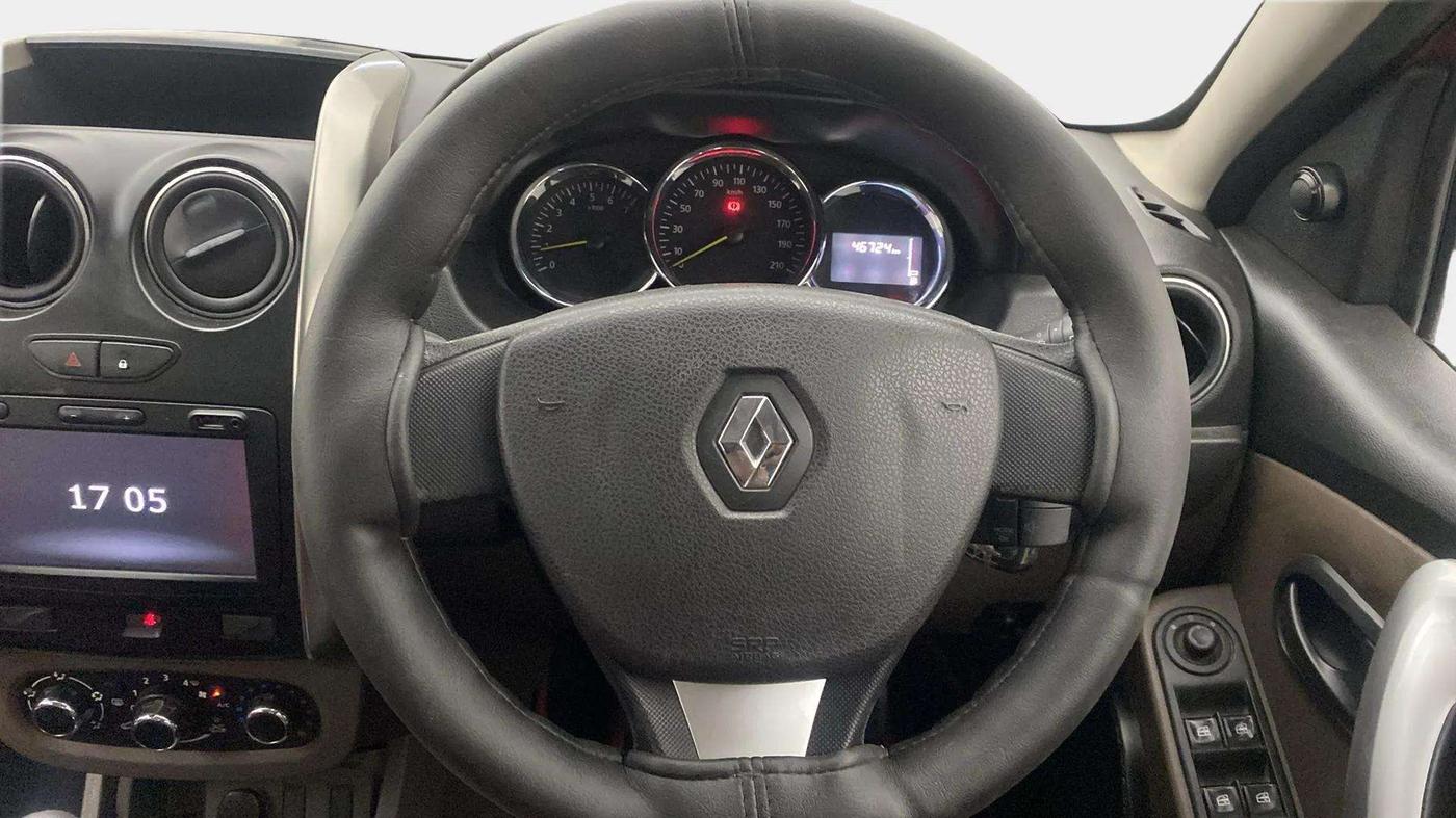 2018 Renault Duster RXS PETROL, Petrol, Manual, 46,760 km, Steering Wheel Close Up