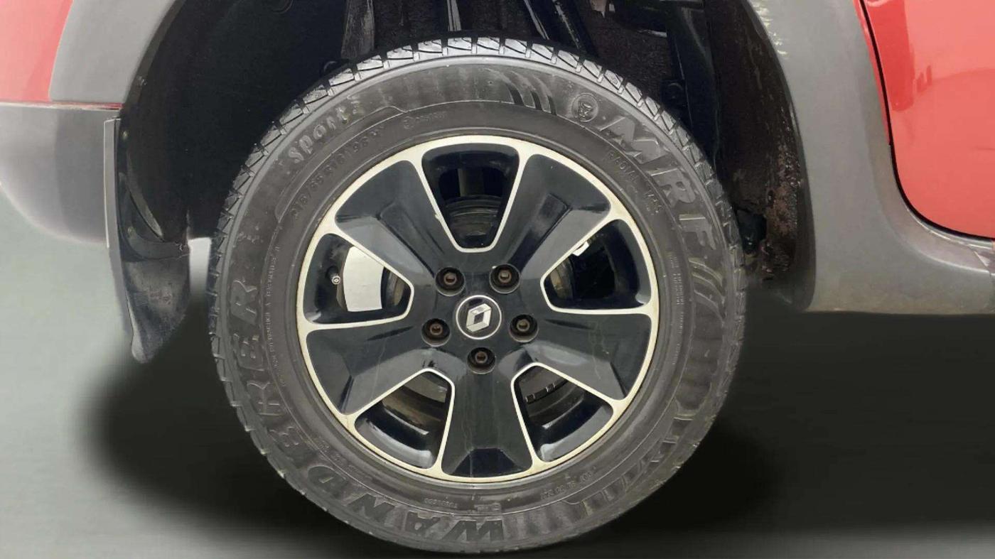 2018 Renault Duster RXS PETROL, Petrol, Manual, 46,760 km, Right Rear Wheel