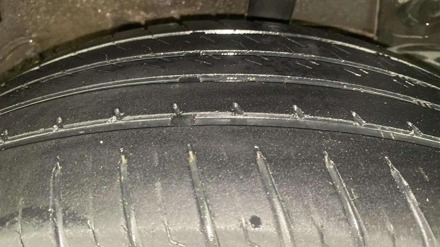 2018 Renault Duster RXS PETROL, Petrol, Manual, 46,760 km, Left Rear Tyre Tread