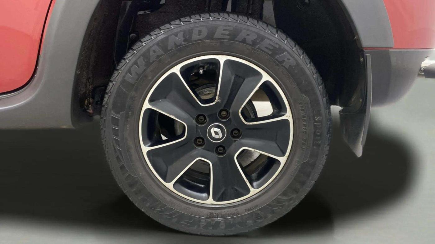 2018 Renault Duster RXS PETROL, Petrol, Manual, 46,760 km, Left Rear Wheel