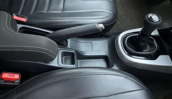 2017 Honda WR-V 1.5L I-DTEC VX MT, Diesel, Manual, 57,426 km, Gear Lever