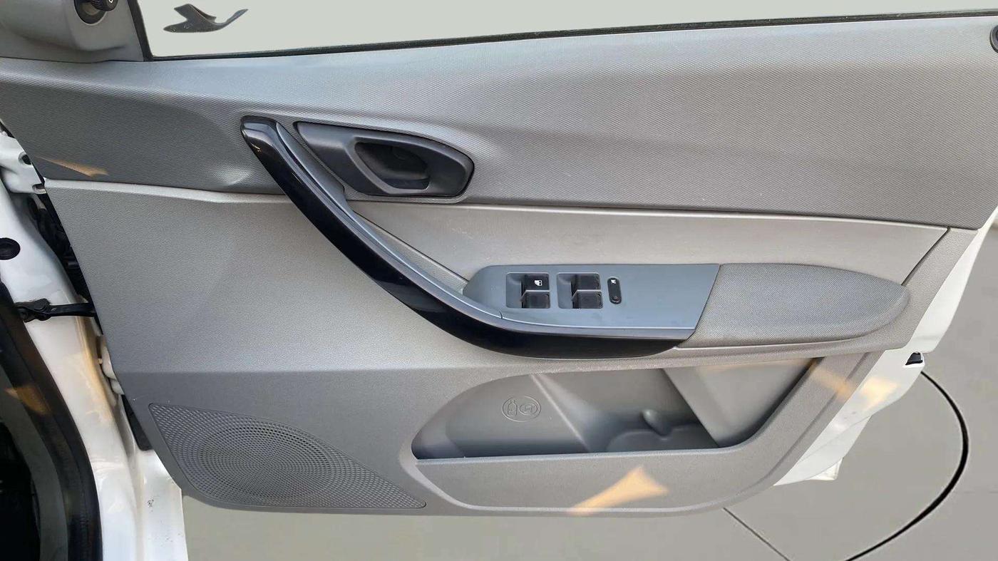 2022 Tata TIGOR XZ CNG, CNG, Manual, 48,720 km, Driver Side Door Panels Control