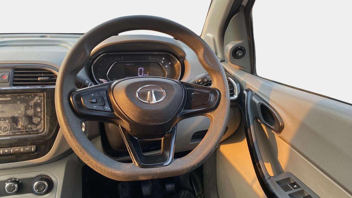 2022 Tata TIGOR XZ CNG, CNG, Manual, 48,720 km, Steering Wheel Close Up