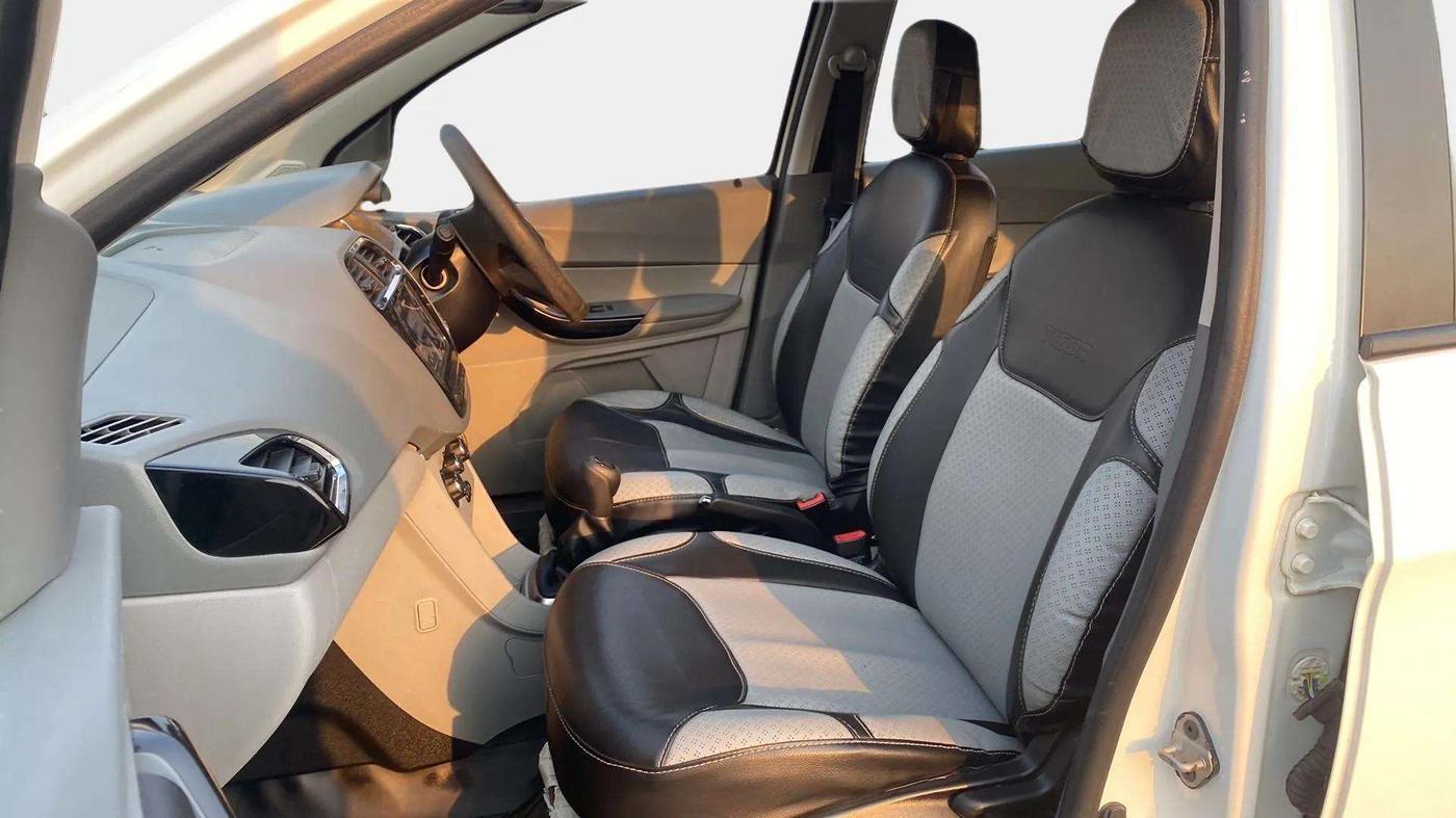2022 Tata TIGOR XZ CNG, CNG, Manual, 48,720 km, Right Side Front Door Cabin