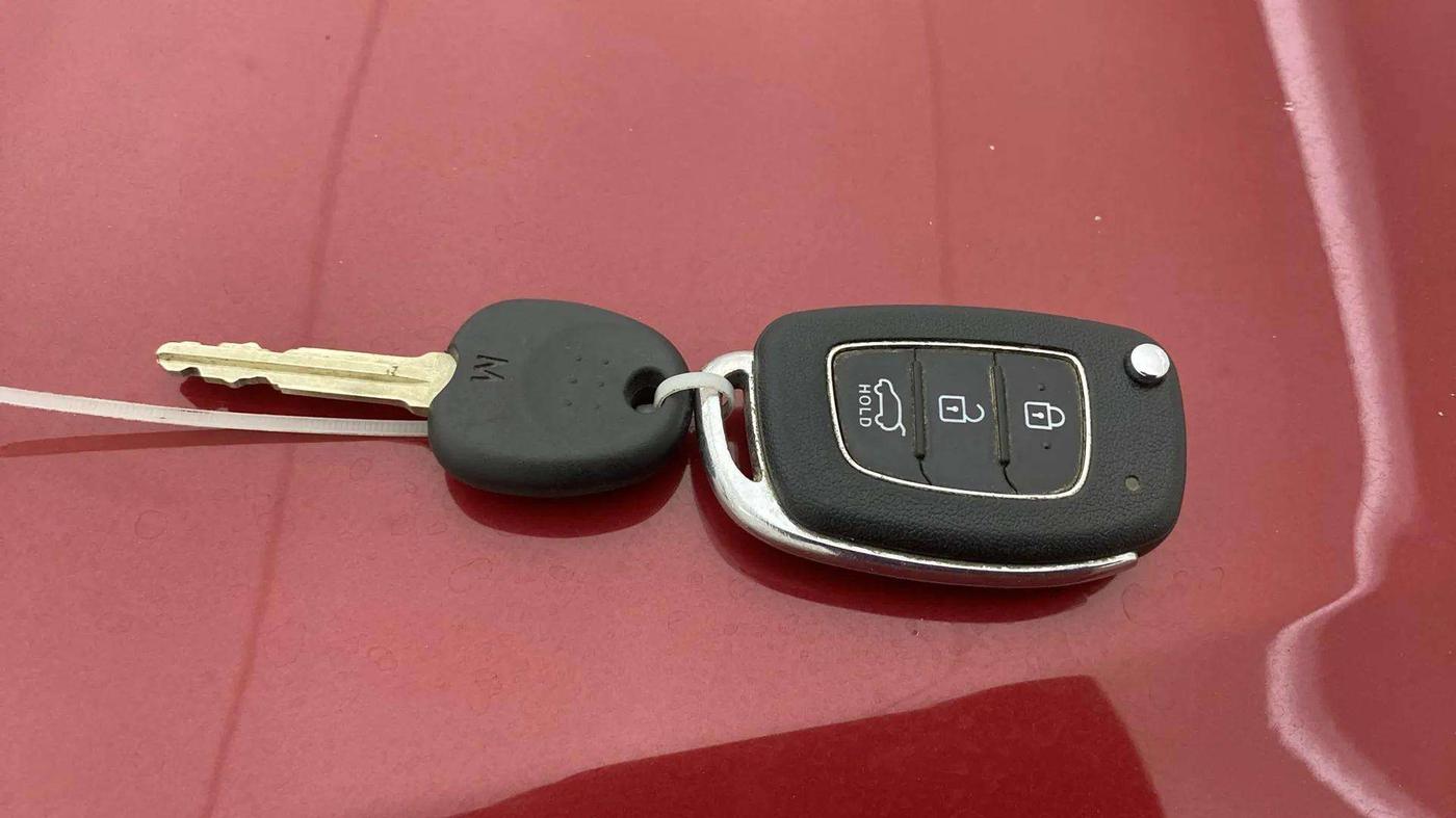 2016 Hyundai Elite i20 SPORTZ 1.2, Petrol, Manual, 46,814 km, Key Close Up