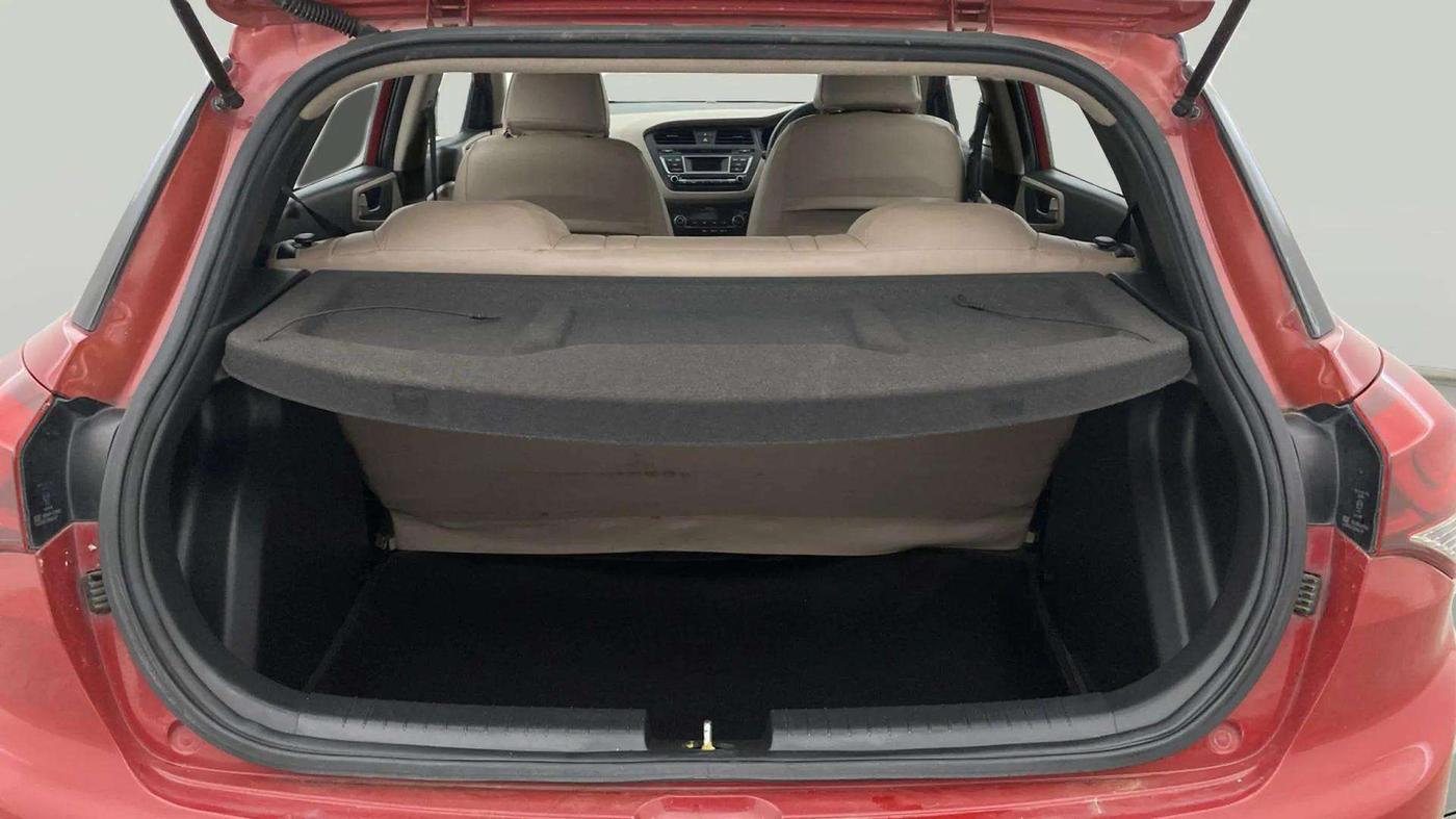 2016 Hyundai Elite i20 SPORTZ 1.2, Petrol, Manual, 46,814 km, Boot Open Zoomed View