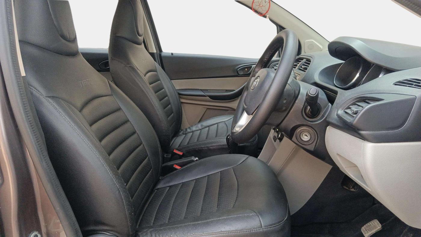 2019 Tata Tiago XE PETROL, Petrol, Manual, 36,101 km, Right Side Front Door Cabin