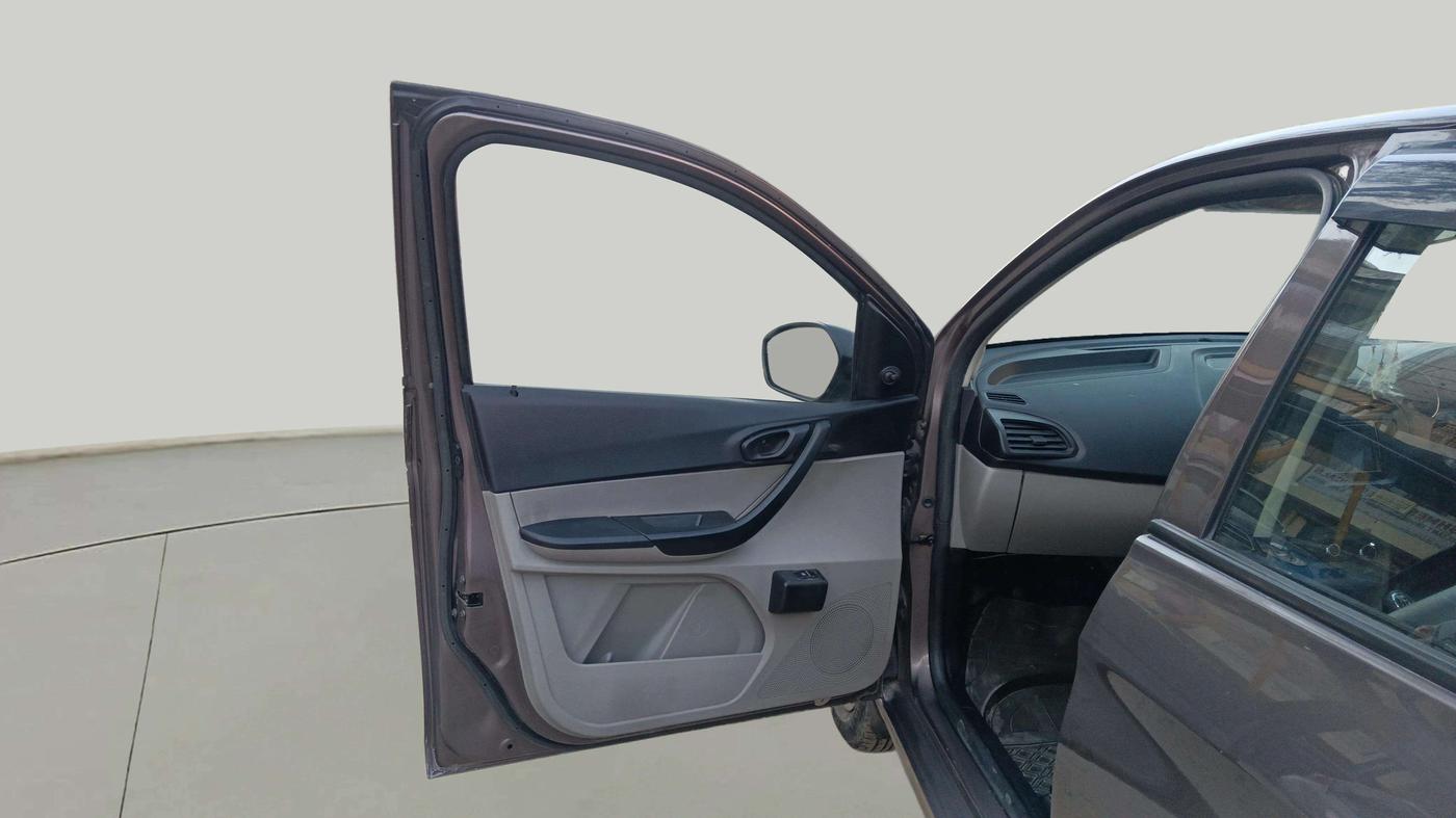 2019 Tata Tiago XE PETROL, Petrol, Manual, 36,101 km, LHS Front Door
