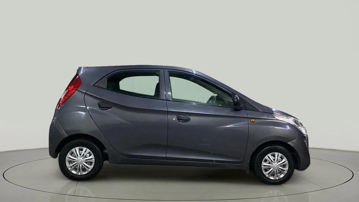2015 Hyundai Eon ERA +, Petrol, Manual, 52,383 km, Right Side View