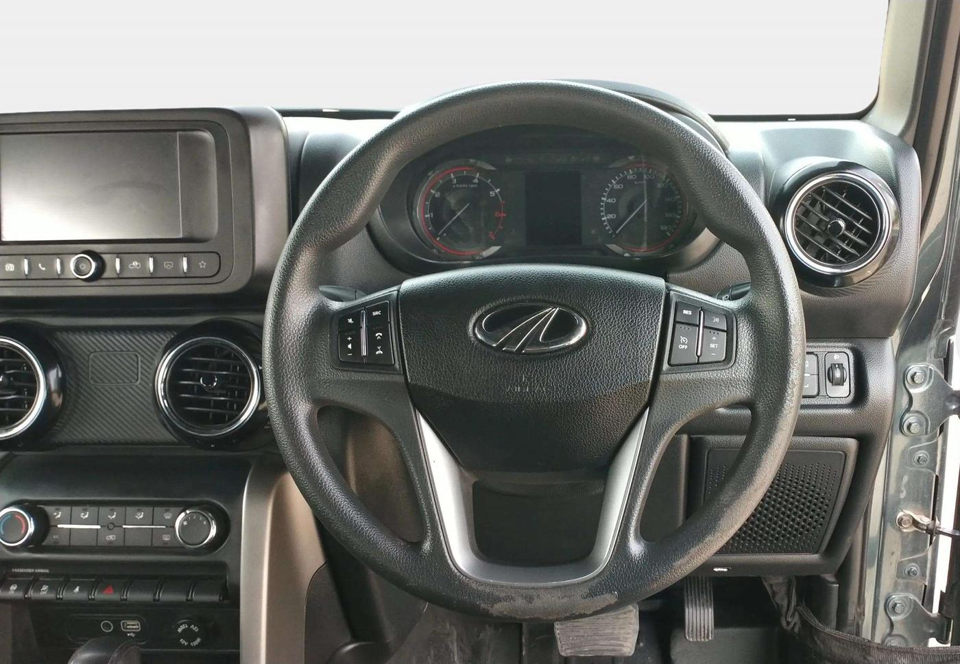 2022 Mahindra Thar LX PETROL HT 4WD AT, Petrol, Automatic, 35,301 km, Steering Wheel Close Up