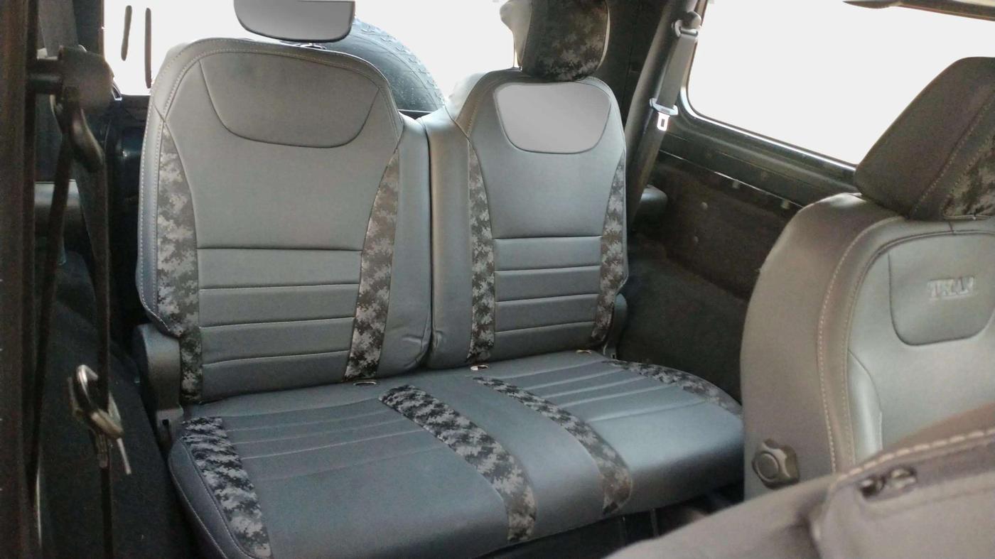 2022 Mahindra Thar LX PETROL HT 4WD AT, Petrol, Automatic, 35,301 km, Right Side Rear Door Cabin