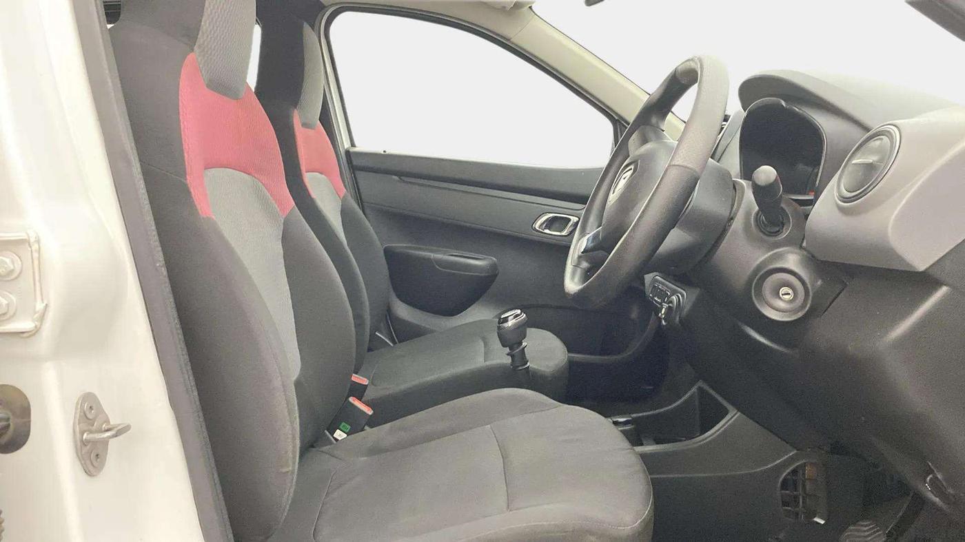 2019 Renault Kwid RXT 0.8 (O), CNG, Manual, 25,365 km, Right Side Front Door Cabin