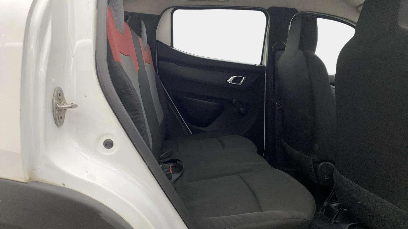 2019 Renault Kwid RXT 0.8 (O), CNG, Manual, 25,365 km, Right Side Rear Door Cabin