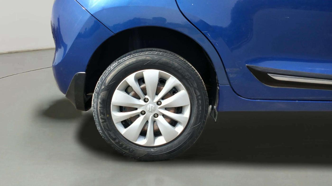 2016 Maruti Baleno DELTA CVT PETROL 1.2, Petrol, Automatic, 39,015 km, Right Rear Wheel
