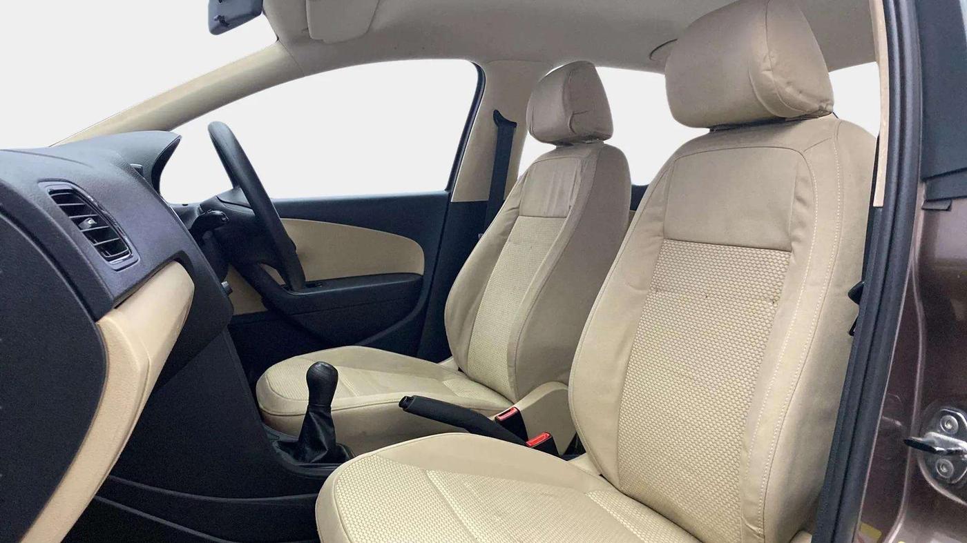 2016 Volkswagen Ameo COMFORTLINE 1.2L, Petrol, Manual, 38,519 km, Right Side Front Door Cabin