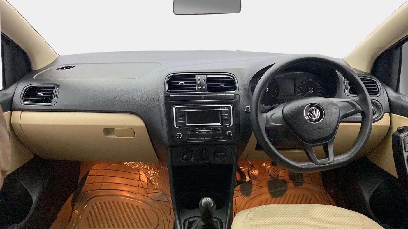 2016 Volkswagen Ameo COMFORTLINE 1.2L, Petrol, Manual, 38,519 km, Dashboard