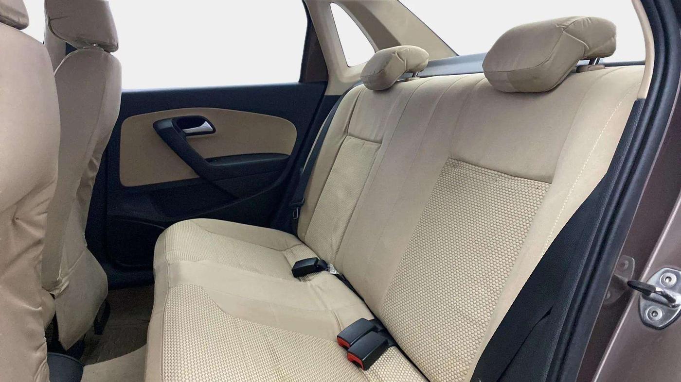2016 Volkswagen Ameo COMFORTLINE 1.2L, Petrol, Manual, 38,519 km, Right Side Rear Door Cabin