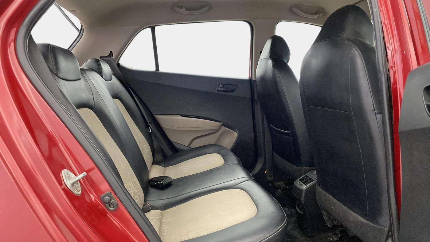 2018 Hyundai Grand i10 MAGNA 1.2 KAPPA VTVT, Petrol, Manual, 45,149 km, Right Side Rear Door Cabin